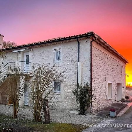 Chambres D'Hotes Chateau Pierre De Montignac Civrac-en-Médoc Eksteriør bilde