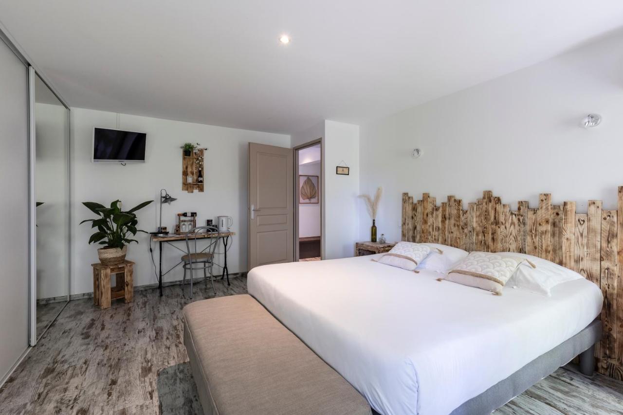 Chambres D'Hotes Chateau Pierre De Montignac Civrac-en-Médoc Eksteriør bilde