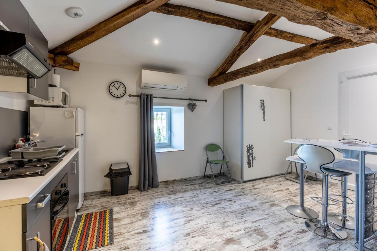 Chambres D'Hotes Chateau Pierre De Montignac Civrac-en-Médoc Eksteriør bilde